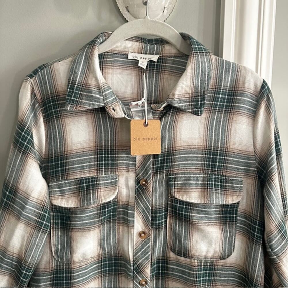 Blu Pepper NWT Green Ivory Plaid Flannel Button Down Shirt Small - Picture 3 of 11